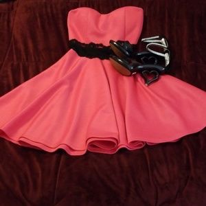 Medium Strapless Sweetheart Pink Dress